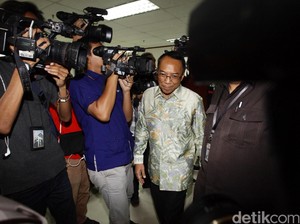 Eks Menteri ESDM Jero Wacik Dituntut 9 Tahun Penjara