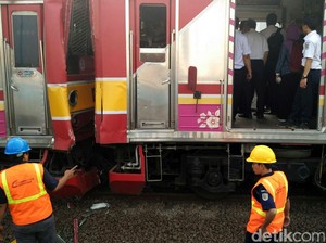 Benturan 2 KRL, Perjalanan Kereta Bogor dan Bekasi Dipusatkan di Manggarai