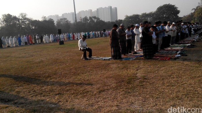 Ratusan Masyarakat Muhammadiyah Cempaka Putih Padati Stadion Mini Arcici