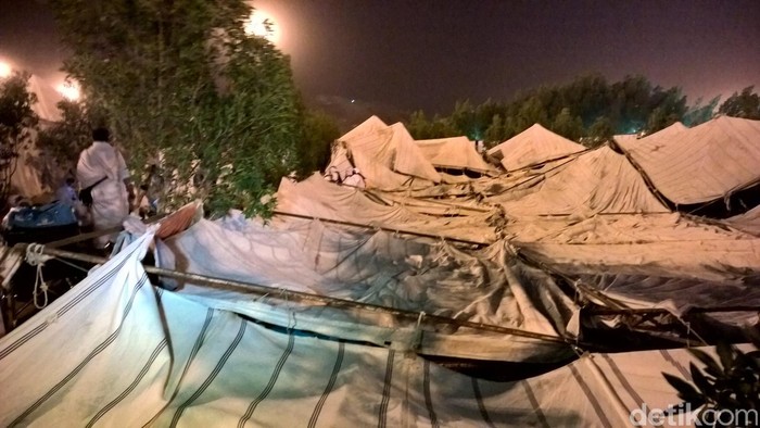 Ini Dia Tenda Haji Indonesia yang Roboh Diterpa Angin