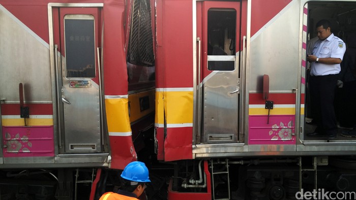 Polres Jakpus Turun ke Stasiun Juanda, Selidiki Benturan 2 Kereta