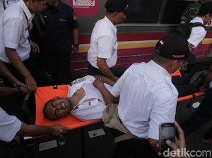 42 Penumpang KRL Luka, 12 Di Antaranya Boleh Pulang