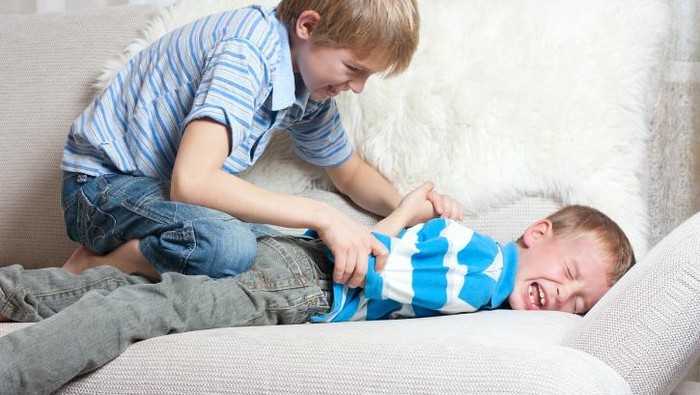 Mengajari Anak untuk Balas Pukul Saat Dipukul, Psikolog: Itu Keliru