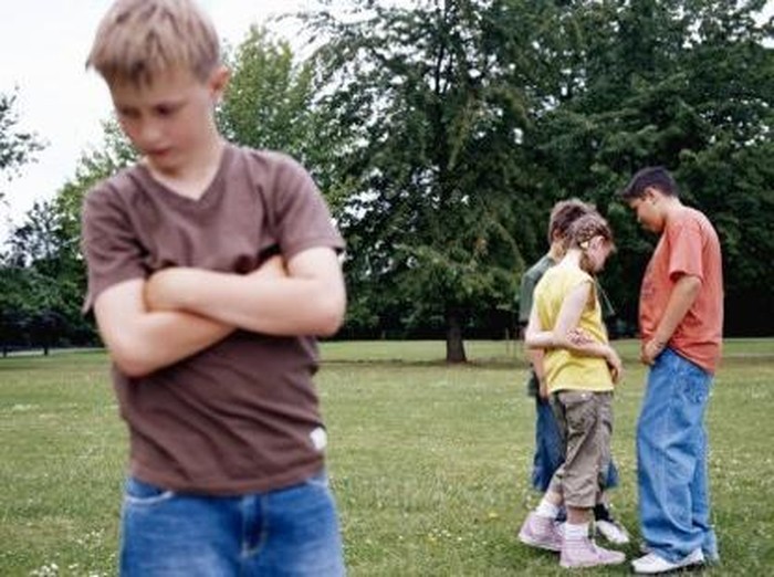 Jadi Sosok yang Pendiam dan Pemalu, Benarkah Anak Lebih Rentan Di-bully?