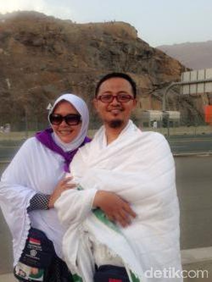 Dede Shock Dikabari 4 Anak dan Menantu Jadi Korban Tragedi Mina