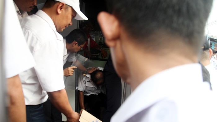 Setelah Tabrakan, Asisten Masinis Selamatkan Diri Lewat Pintu Penumpang