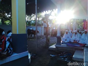 Salat Idul Adha Digelar Jamaah Aboge Hari Ini