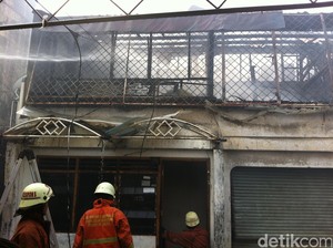 Kebakaran di Gunung Sahari, 5 Penghuni Kos Sempat Terjebak