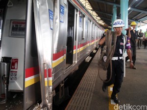 Masinis Sebetulnya Punya Cara Tunjuk Sebut Rambu Untuk Hindari Tabrakan
