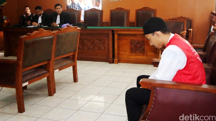 Tata Chubby Mengaku Bekerja Sebagai Karyawan Swasta Pada Keluarga
