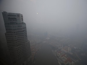 Kabut Asap dari Indonesia Makin Pekat, Singapura Liburkan Semua Sekolah
