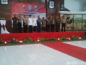 Rasiyo-Lucy dan Risma-Whisnu Deklarasi Siap Menang Siap Kalah
