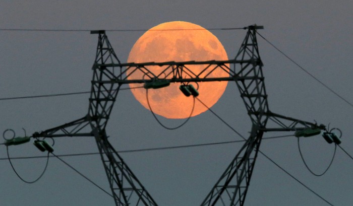 Supermoon Datang saat Jakarta Diprediksi Hujan Nanti Malam