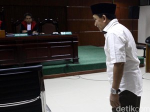 Dituntut Jaksa KPK 15 Tahun Bui, Fuad Amin: Ini Belum Ajal