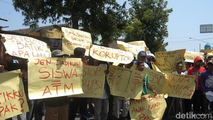 Kantor Dispendik di Situbondo Didemo