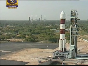 Satelit Pertama Bikinan Indonesia Diluncurkan, Tepuk Tangan Membahana