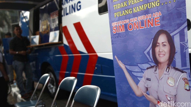 Korlantas Polri Luncurkan Aplikasi Registrasi SIM Online Pagi Ini Korlantas Polri Luncurkan Aplikasi Registrasi SIM Online Pagi Ini