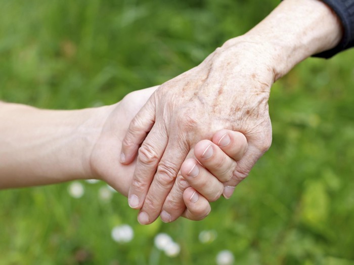 Curiga Orang Tua Mengalami Demensia? Cek dengan Daftar Pertanyaan Ini