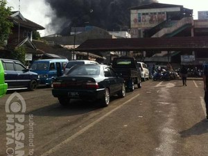 Asap Mengepul dari Pasar Merdeka Bogor, Pedagang Berhamburan