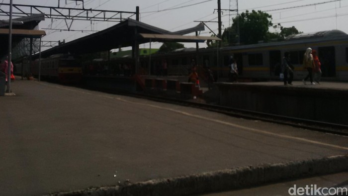 Gangguan Wesel di Manggarai, 2 KRL di Pasar Minggu Tertahan