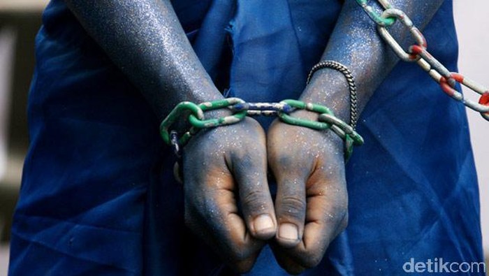 Prancis Gagalkan Plot Serangan terhadap Personel Angkatan Laut