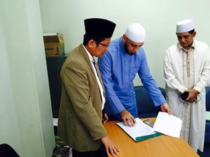 Mengenal Syekh Ali Jaber, Pendakwah dari Madinah