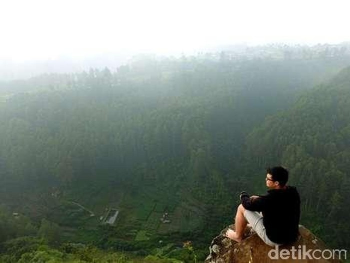Jalan Rusak Menuju Tebing Karaton Segera Diperbaiki