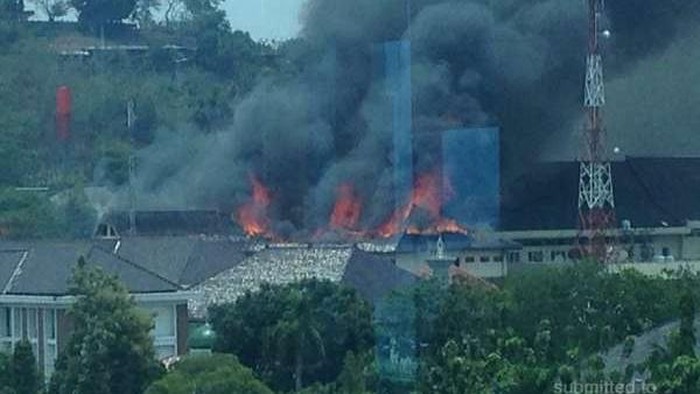 Polri: Lantai 3 Mapolda Jateng yang Terbakar