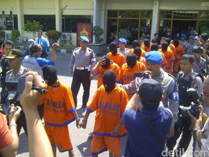 Polda Jatim Tetapkan 31 Tersangka Kasus Pembunuhan dan Penambangan Liar