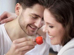 Pakar Ungkap Stroberi Buah Afrodisiak yang Bisa Tingkatkan Libido