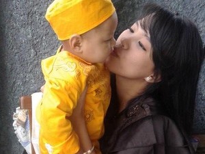 Menyentuh! Perjuangan Siti Syarifah Beri ASI ke Anaknya yang Sempat Koma