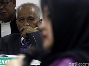 OC Kaligis di Sadapan Evy: Kalau Panitera Minta USD 2.500, Saya Bayarin Dulu