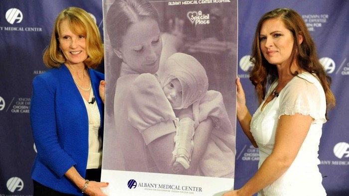 Setelah 38 Tahun, Amanda Bertemu Suster yang Merawatnya Saat Bayi