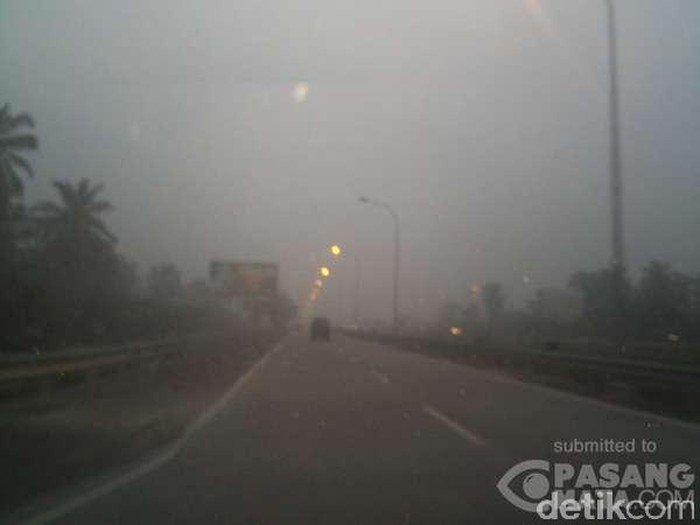 Begini Kondisi Asap Pekat Menuju Bandara Kualanamu