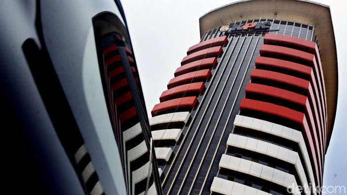 KPK akan segera memiliki gedung baru yang kini proses pembangunannya sudah masuk ke tahap akhir. Gedung KPK yang baru, sengaja dibangun dengan warna merah putih, sebagai simbol KPK milik Indonesia. Hasan Alhabshy