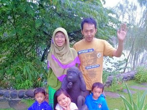 Berbekal Semangat Baja, Adinda Sukses Menyusui Tiga Anak Sekaligus