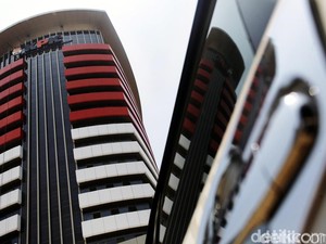Ironi Izin Sadap ke Pengadilan dan Daftar Panjang Hakim Koruptor