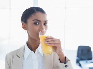Selain Minum Air, Ini 5 Cara Mudah Menambah Asupan Cairan Tubuh