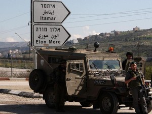 Israel Kerahkan Ratusan Tentara Buru Penembak Suami Istri di Tepi Barat