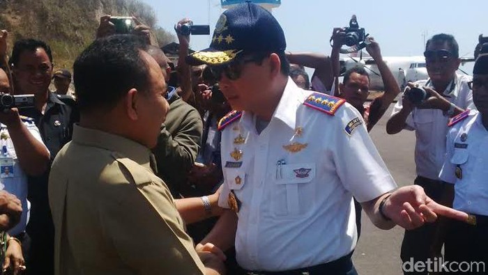 Sindir Gubernur NTT, Menhub Jonan Minta Bandara El Tari Diperbaiki