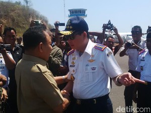 Sindir Gubernur NTT, Menhub Jonan Minta Bandara El Tari Diperbaiki