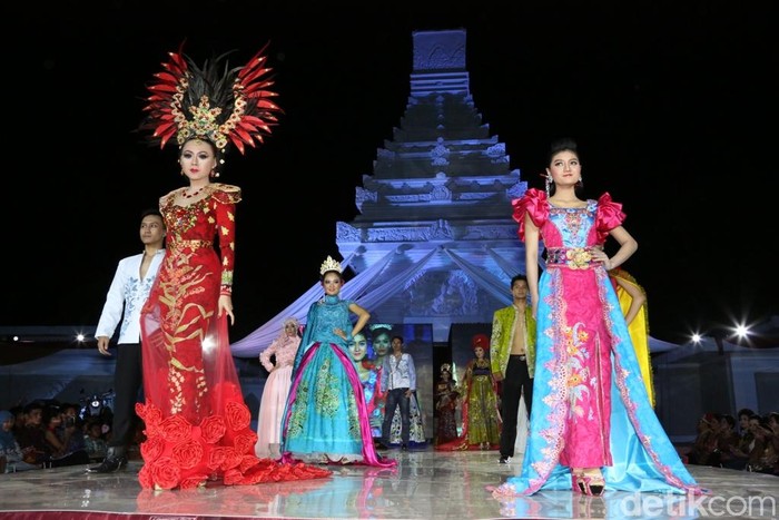 Pelestarian Batik Banyuwangi dan Wajah Pesisir di Atas Catwalk