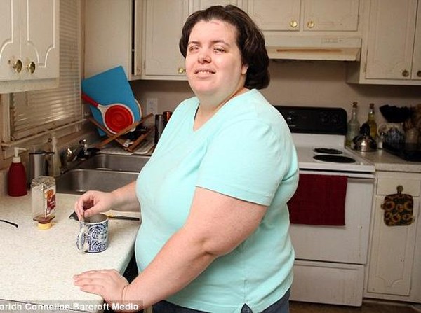 Xotinim butaning orqasiga siydi.