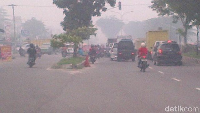 Jambi Masih Berselimut Asap, Anak Sekolah Terpaksa Masuk Kecuali TK