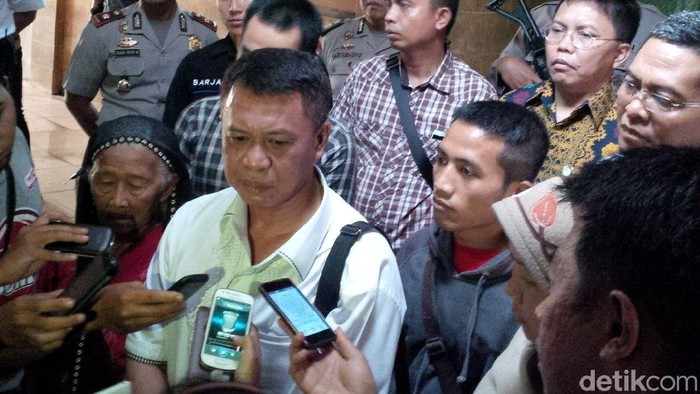 Polri: 14 dari 24 Tersangka Penganiaya Salim Kancil Dijerat Illegal Mining