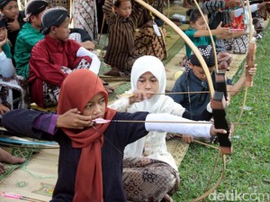 Memanah dengan Hati Lewat Gaya Mataraman
