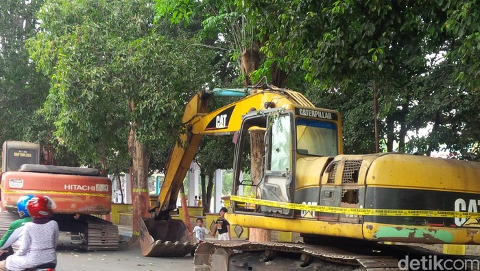 Ini Alat Berat Sumber Duit Kades Hariyono, Penyedianya Ditahan Polisi
