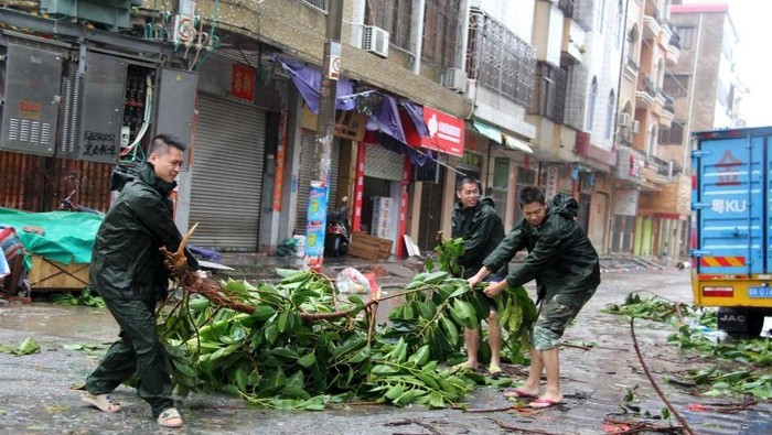 Topan Mujigae Hantam Pesisir Selatan China, 4 Orang Tewas