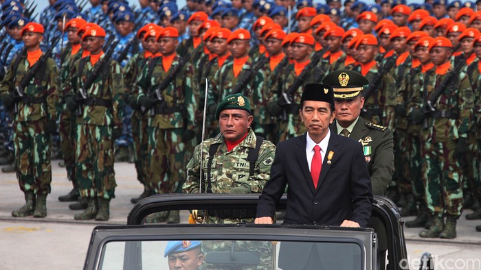 Presiden Jokowi Pantau Proses Evakuasi Korban Aviastar