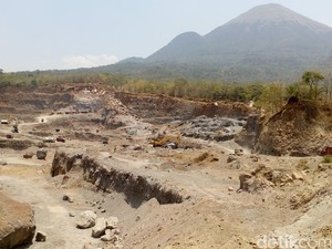 Pansus Tambang DPRD Jatim Desak Pemprov Pending Izin Penambangan dari Jember